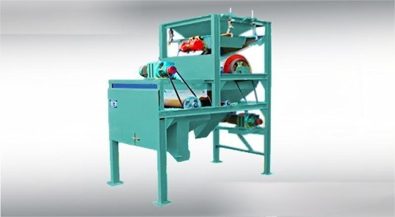 One drum one roller dry magnetic separator